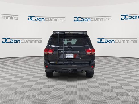 Used 2020 Toyota Sequoia TRD Pro AWD/4WD image 7