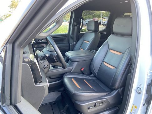 Used 2025 GMC Sierra 1500 AT4 AWD/4WD image 18