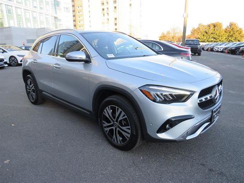 Used 2025 Mercedes-Benz GLA 250 4MATIC image 5