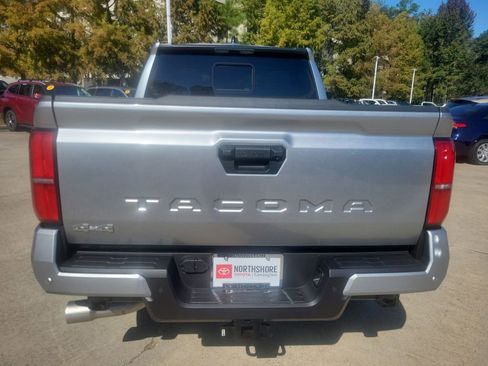 Certified 2025 Toyota Tacoma SR5 image 3