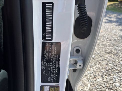 Used 2025 Kia K4 FWD image 29
