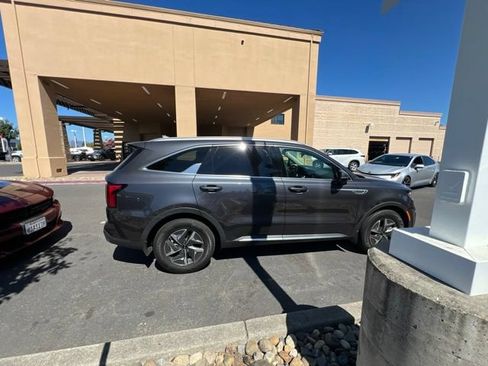 Used 2022 Kia Sorento EX FWD image 12