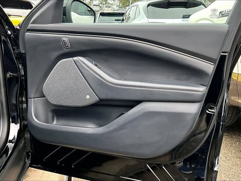 Used 2025 Ford Mustang Mach-E Premium image 22