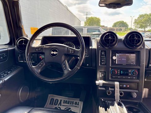 Used 2005 HUMMER H2 w/ Preferred Equipment Group AWD/4WD image 3