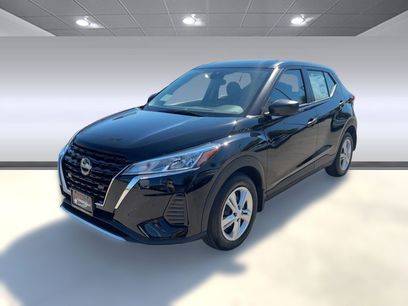 New 2025 Nissan Kicks S