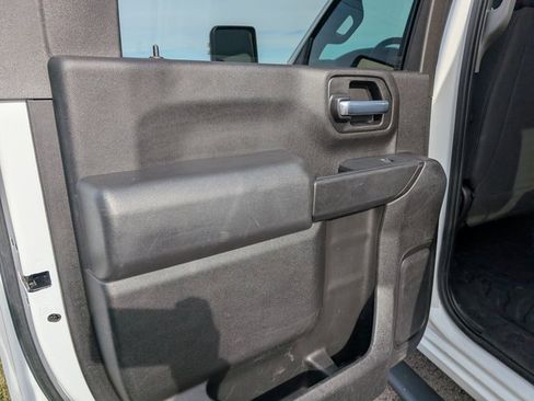 Used 2022 Chevrolet Silverado 2500 W/T image 12