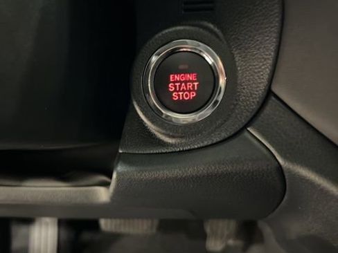 Certified 2025 Subaru Outback Limited image 19