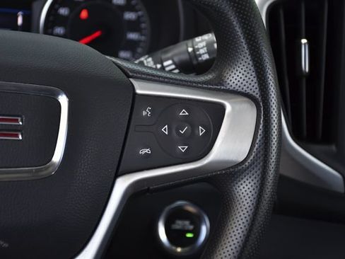 Used 2023 GMC Terrain SLE FWD image 9