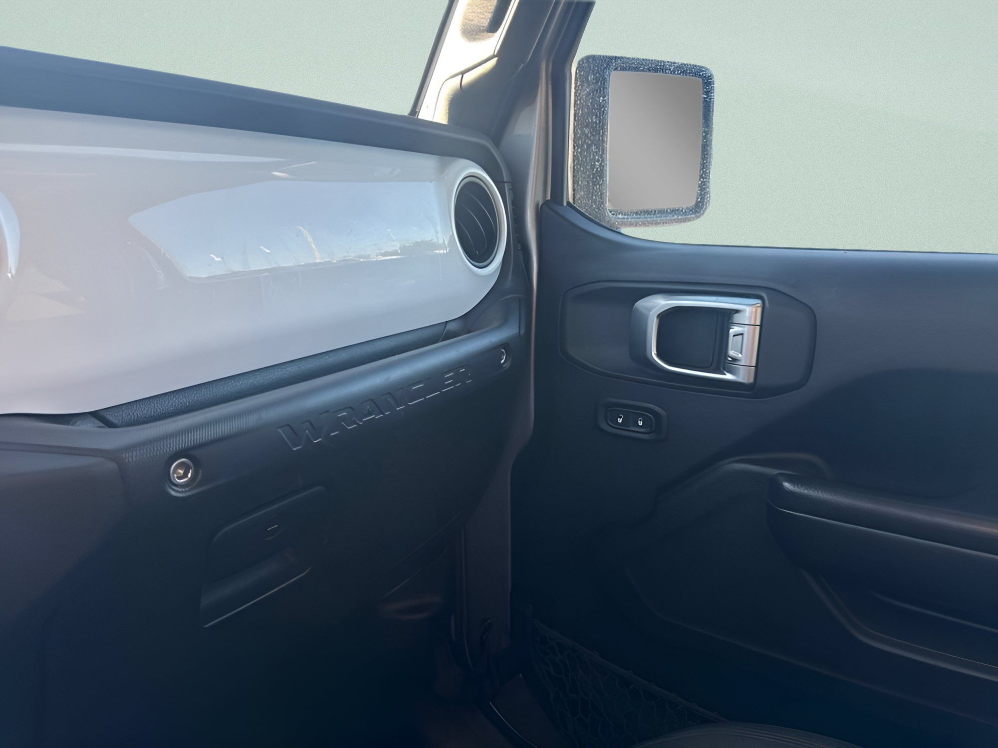 Used 2018 Jeep Wrangler Unlimited Sport S AWD/4WD image 25