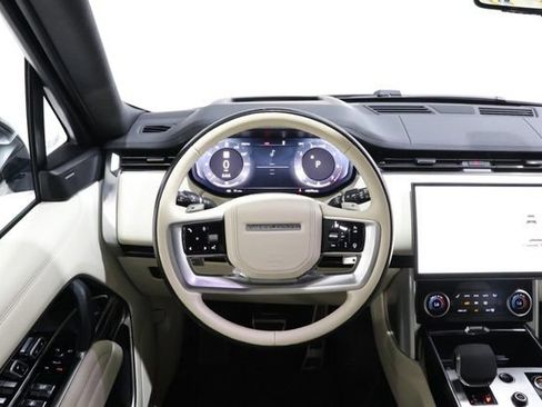 Used 2023 Land Rover Range Rover SE AWD/4WD image 11