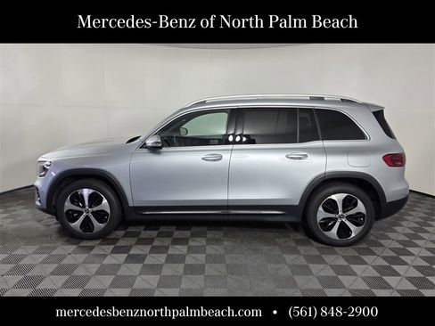 Used 2025 Mercedes-Benz GLB 250 image 3