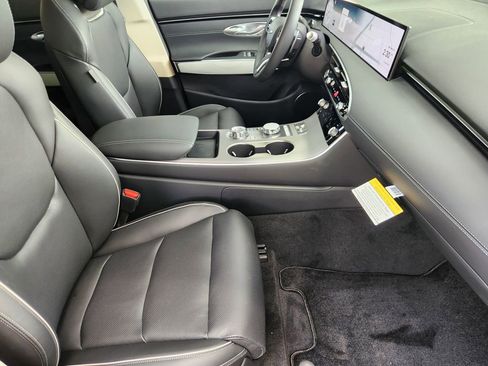 New 2026 Genesis GV70 2.5T Advanced AWD/4WD image 11