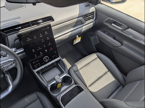 New 2027 GMC Terrain Elevation w/ Elevation Premium Package AWD/4WD image 18