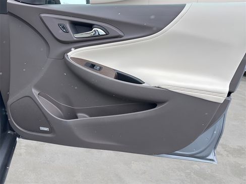 Used 2024 Chevrolet Malibu LT image 9