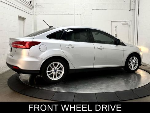 Used 2016 Ford Focus SE FWD image 8