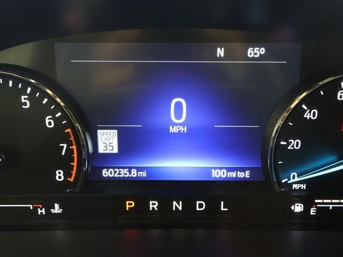 Used 2023 Ford Explorer Limited w/ Limited Technology Package image 18