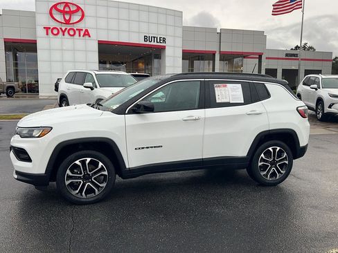 Used 2022 Jeep Compass Limited AWD/4WD image 3
