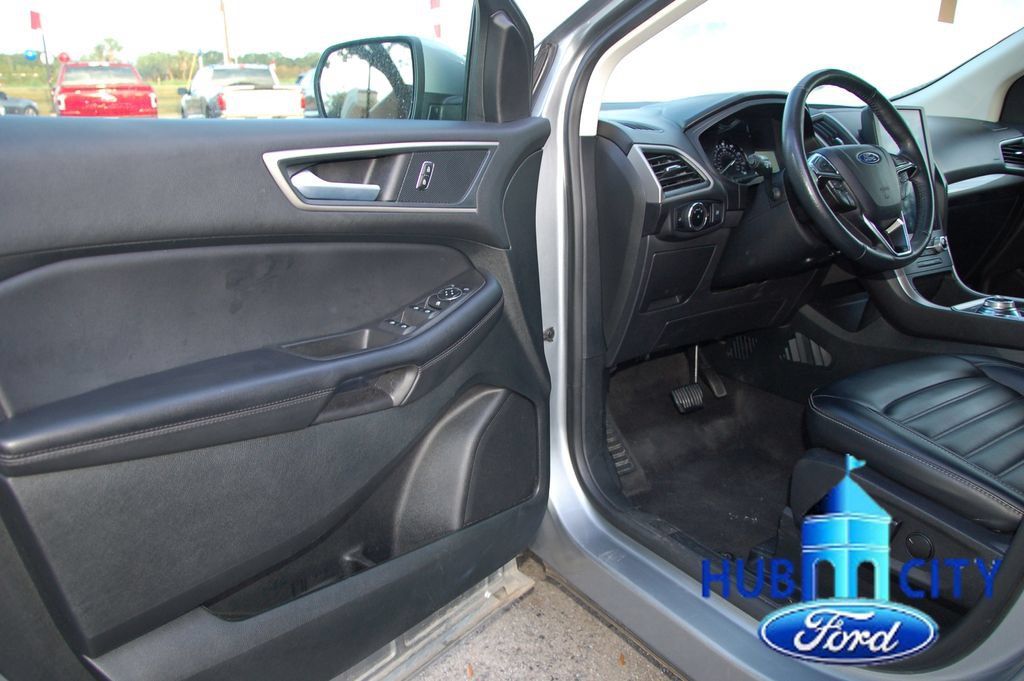Used 2024 Ford Edge SEL AWD/4WD image 11