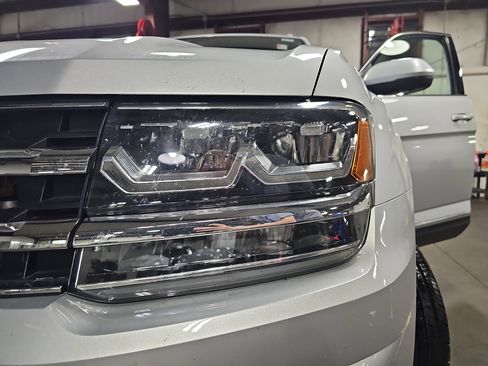 Used 2019 Volkswagen Atlas SEL Premium AWD/4WD image 33