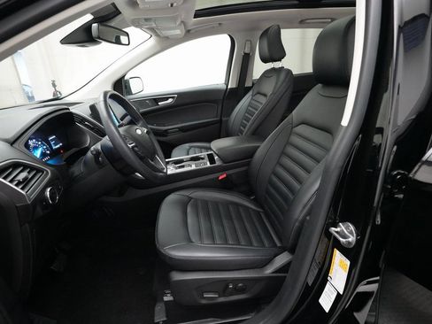 Used 2024 Ford Edge SEL w/ Convenience Package image 6