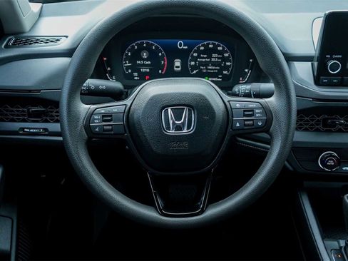 Used 2025 Honda Accord LX image 15