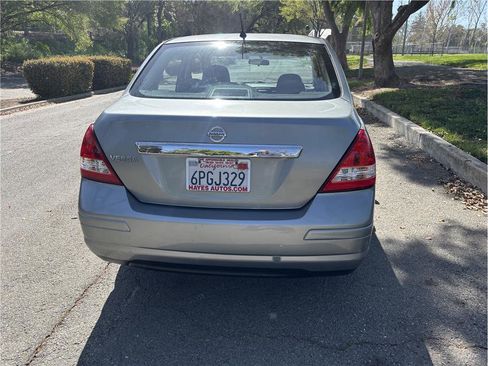 Used 2011 Nissan Versa 1.8 S FWD image 6