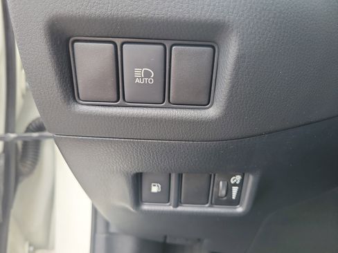 Used 2021 Toyota C-HR LE FWD image 26