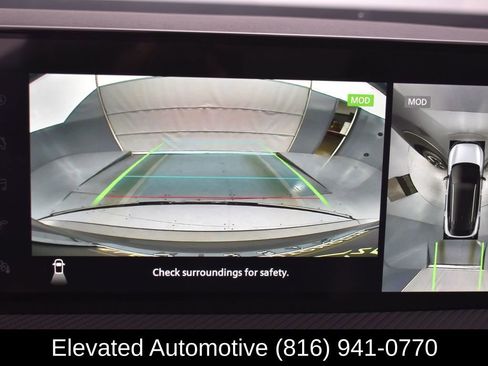 Used 2025 Nissan Kicks SR w/ Illumination Package AWD/4WD image 9