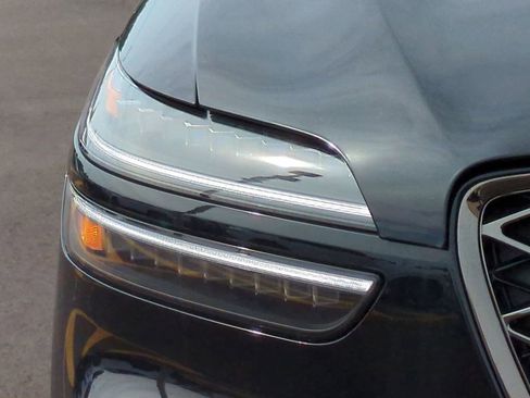 New 2026 Genesis GV70 3.5T Sport Prestige image 9