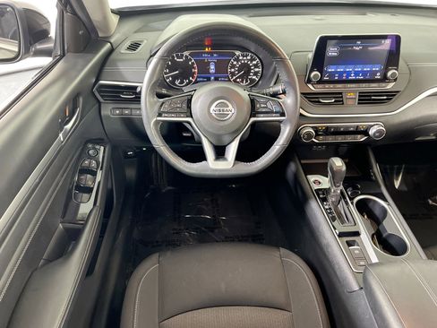 Used 2021 Nissan Altima 2.5 SV w/ SV Premium Package image 22