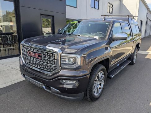 Used 2016 GMC Sierra 1500 Denali w/ Enhanced Driver Alert Package AWD/4WD image 2
