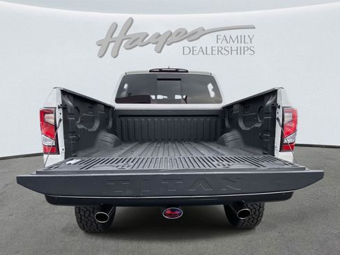 Used 2023 Nissan Titan PRO-4X w/ Off Road Protection Package image 8