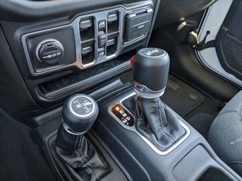 Certified 2025 Jeep Wrangler Unlimited Sahara AWD/4WD image 34