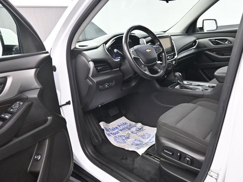 Used 2020 Chevrolet Traverse LT FWD image 9