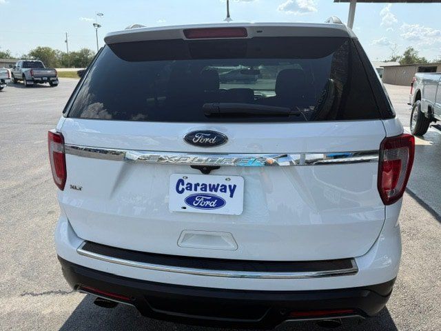 Used 2018 Ford Explorer XLT w/ Equipment Group 201A FWD image 6