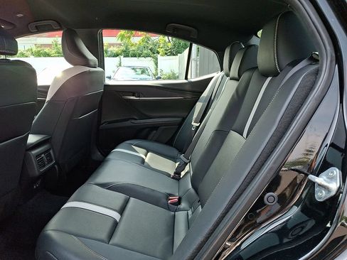 Used 2025 Toyota Camry SE FWD image 10