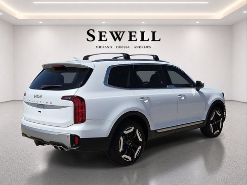 Used 2024 Kia Telluride S w/ S Sunroof Package FWD image 4