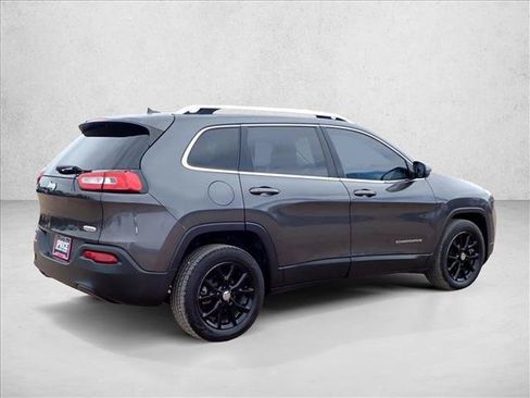 Used 2014 Jeep Cherokee Latitude FWD image 4