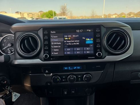 Used 2022 Toyota Tacoma SR5 image 26