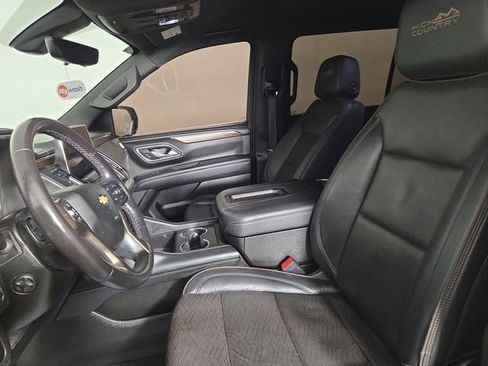 Used 2022 Chevrolet Suburban High Country image 13