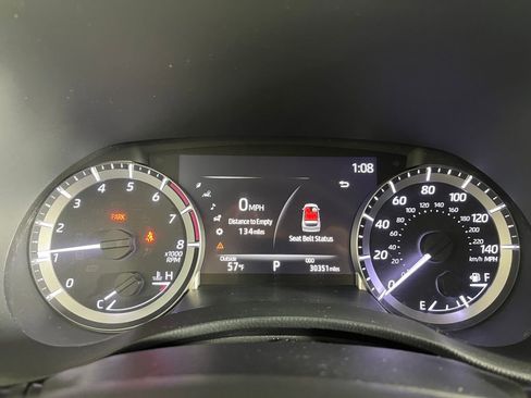 Used 2023 Toyota Highlander L image 19