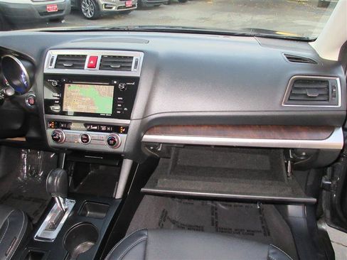 Used 2017 Subaru Outback 2.5i Limited image 33