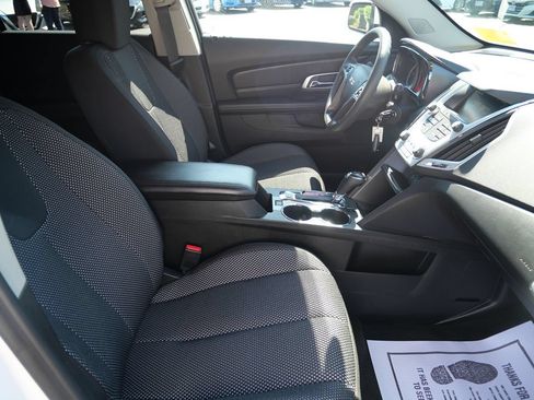 Used 2017 GMC Terrain SLE FWD image 18