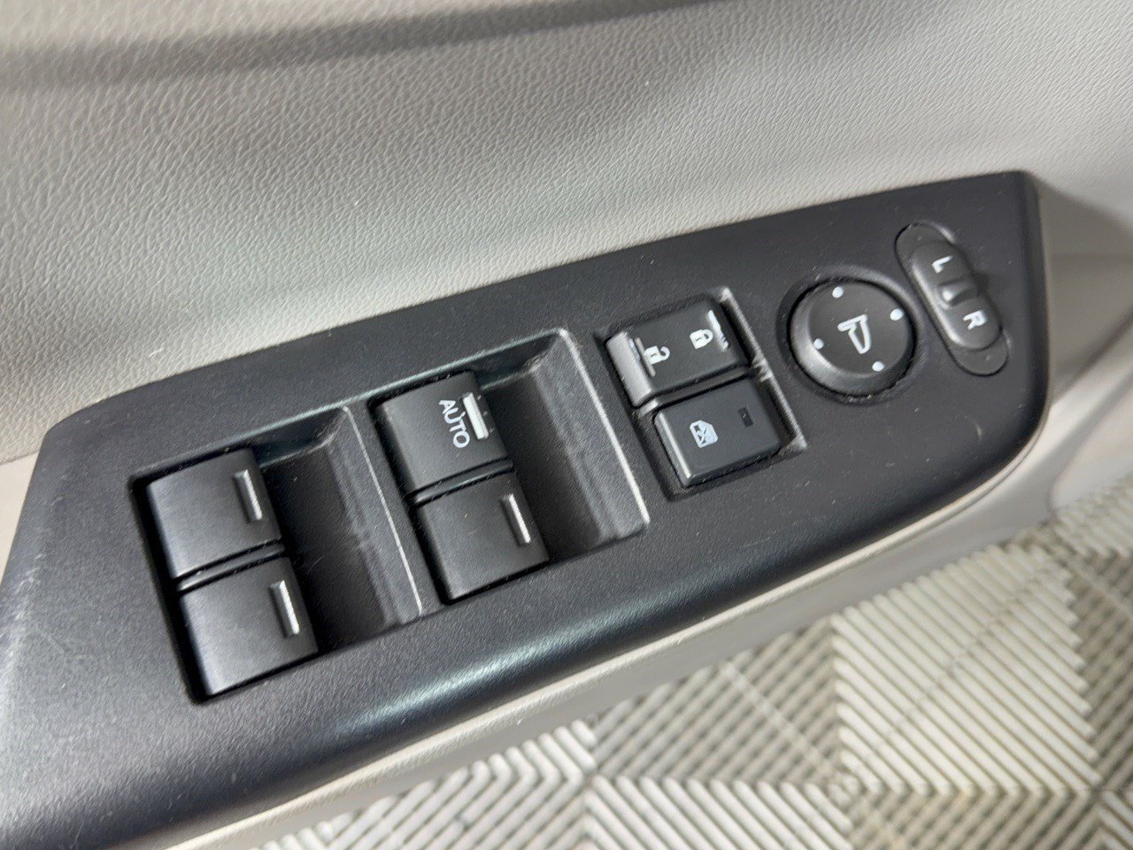 Used 2013 Honda Civic LX image 15