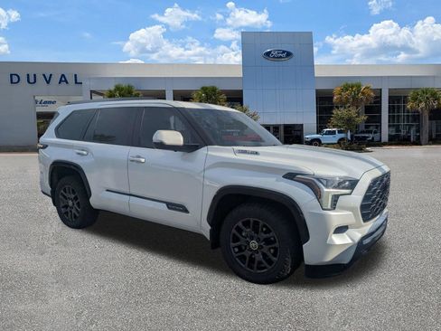 Used 2024 Toyota Sequoia Platinum AWD/4WD image 2