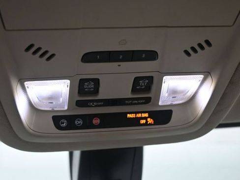 Used 2021 GMC Acadia Denali w/ Denali Ultimate Package AWD/4WD image 14