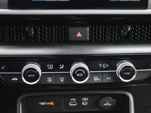 Used 2025 Honda CR-V Sport Touring image 12