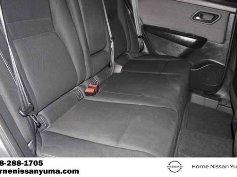 Used 2023 Nissan Rogue S image 7