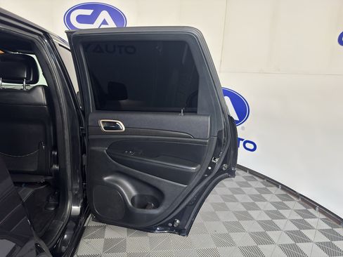 Used 2015 Jeep Grand Cherokee Altitude image 36