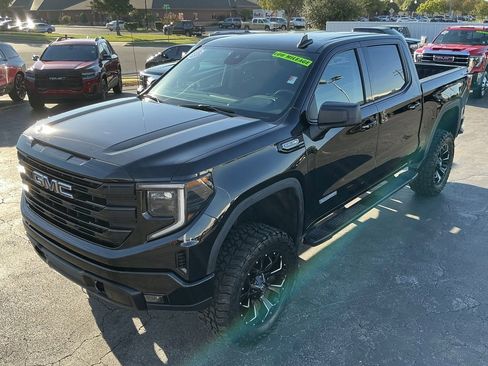 Used 2024 GMC Sierra 1500 Elevation w/ LPO, Elevation Black Package image 5